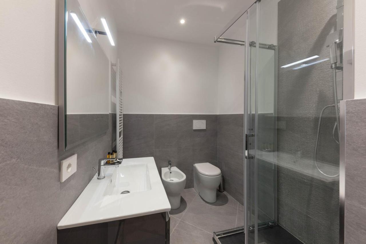 Teseo Apartments & Relax เจนัว ภายนอก รูปภาพ