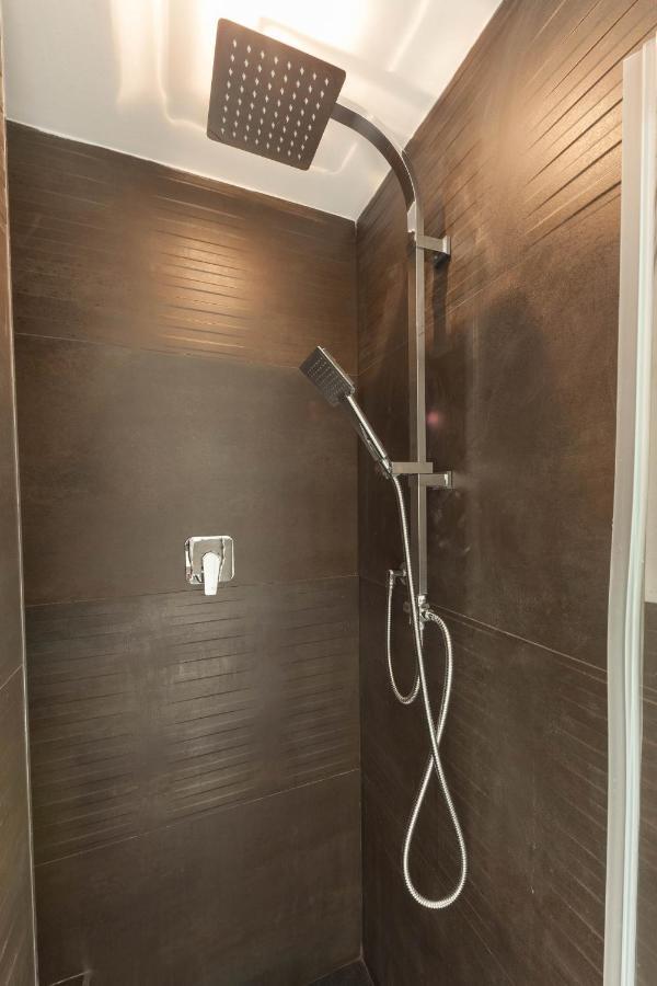 Teseo Apartments & Relax เจนัว ภายนอก รูปภาพ