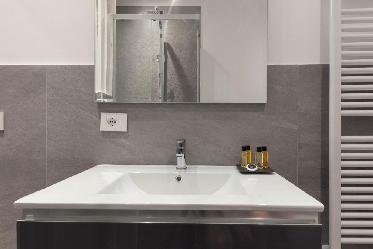 Teseo Apartments & Relax เจนัว ภายนอก รูปภาพ