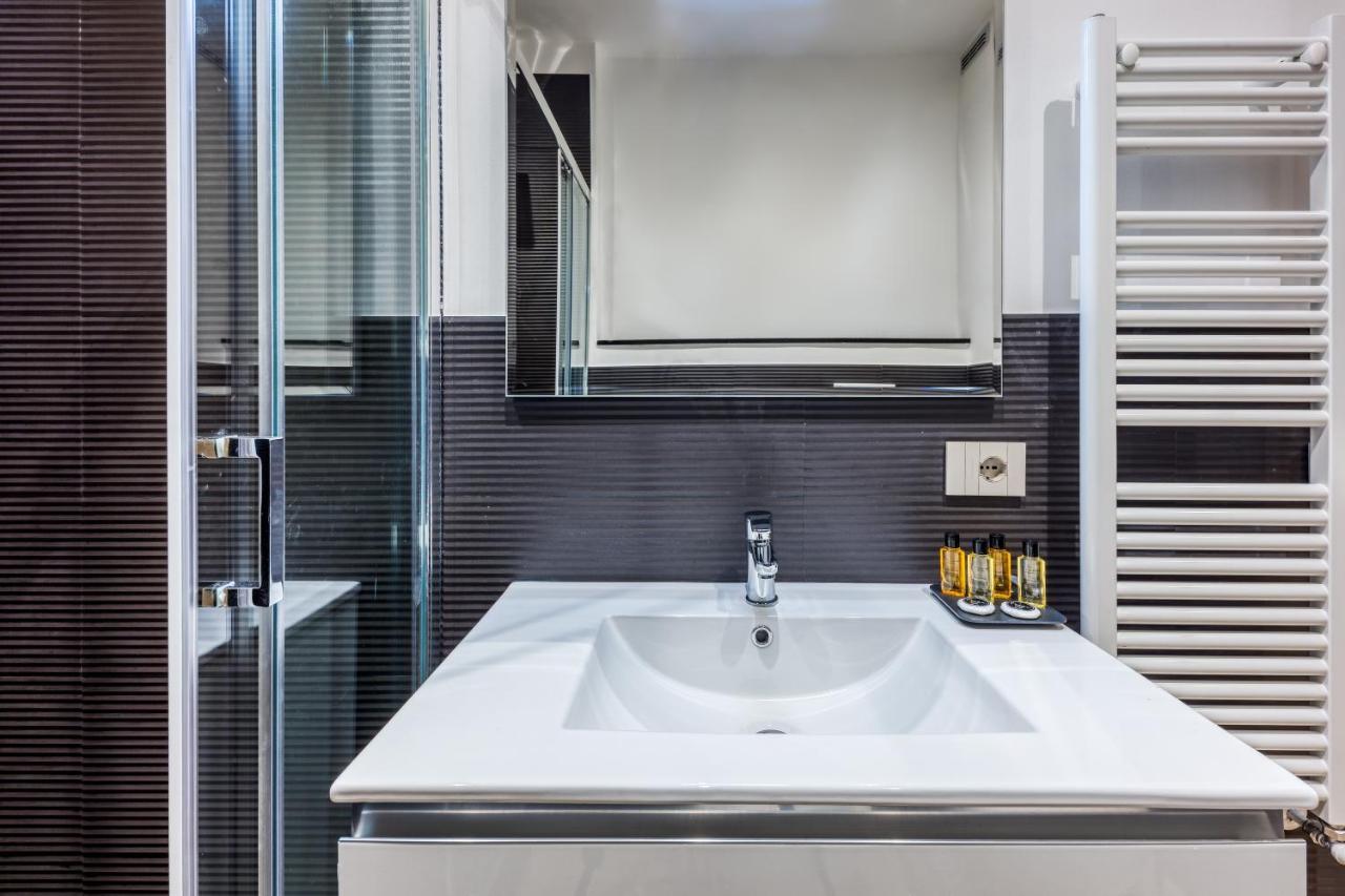 Teseo Apartments & Relax เจนัว ภายนอก รูปภาพ
